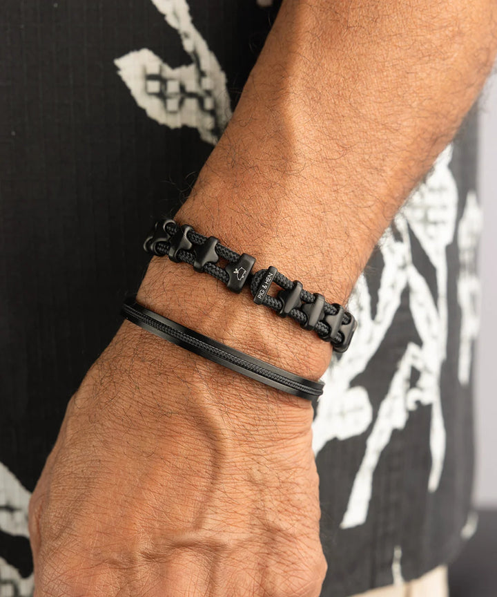 PIG & HEN zapestnica Bold Bob - black