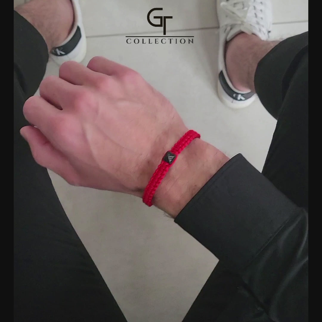 GT collection - moška rdeča zapestnica Black pyramid